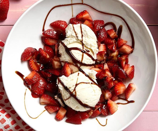 Raspberry Sunday (Vegan Friendly)